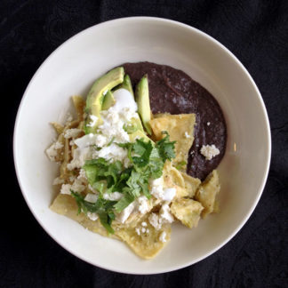 Chilaquiles de Pollo con Salsa Verde