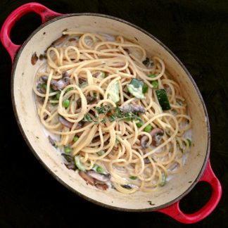 One-Pot Zucchini and Mushroom Pasta